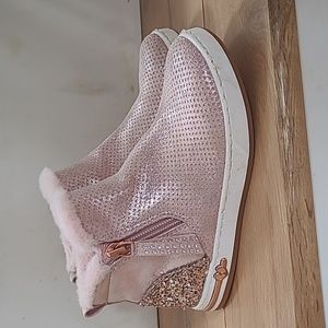 Girls pink sparkle Skecher sneaker boots
